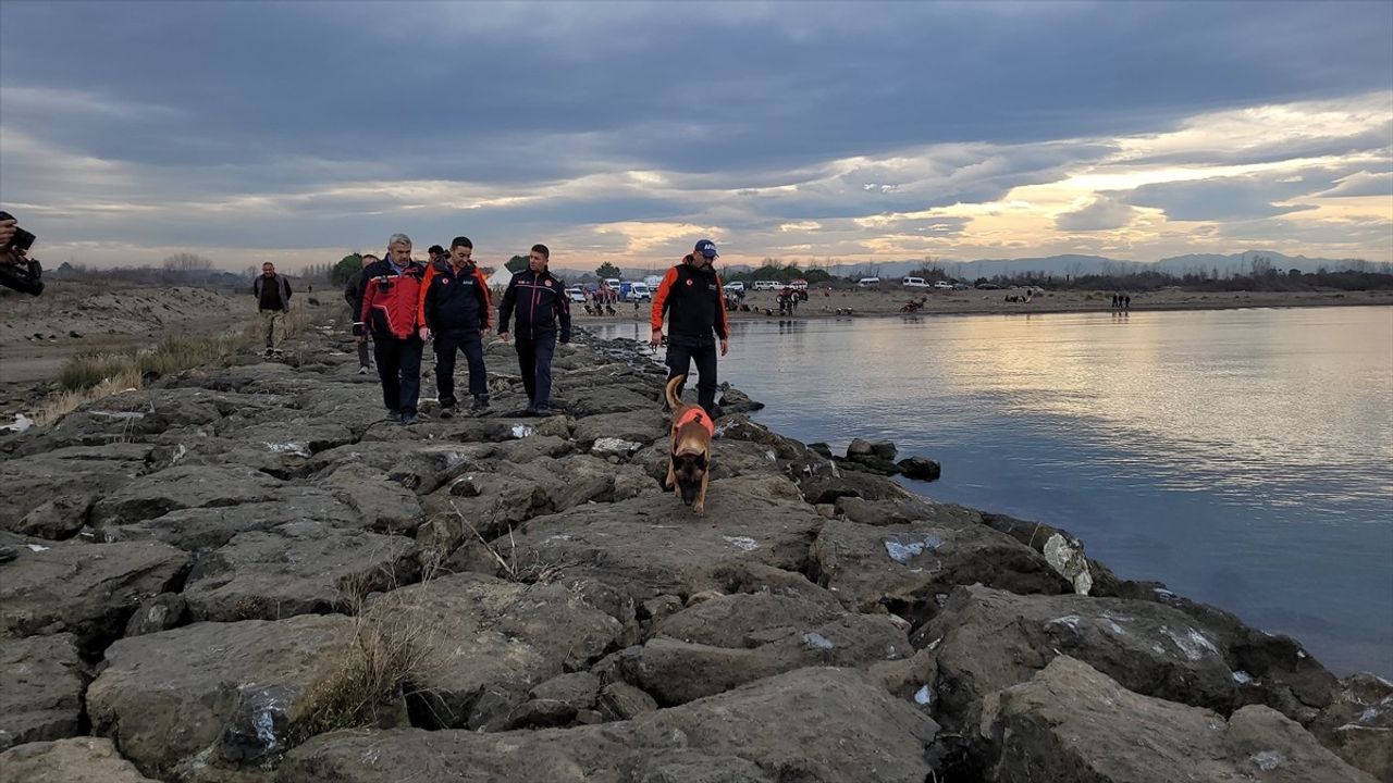 Samsun'da Kaybolan Balıkçılar İçin Arama Çalışmaları Devam Ediyor