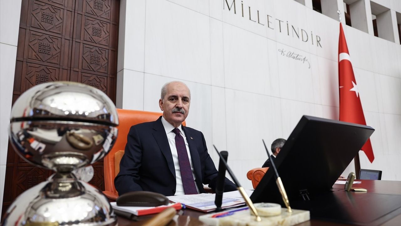 TBMM Başkanı Kurtulmuş, 2025 Bütçesini Destekledi