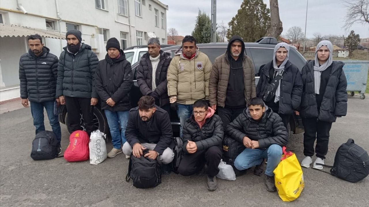 Tekirdağ'da Düzensiz Göçmen Operasyonu: 13 Yakalandı