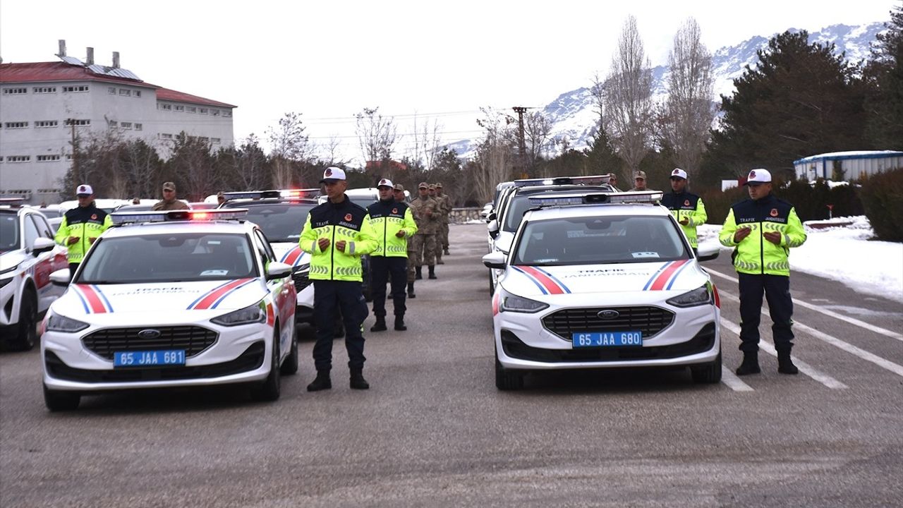 Van İl Jandarma Komutanlığı'na 72 Yeni Araç Hizmete Alındı