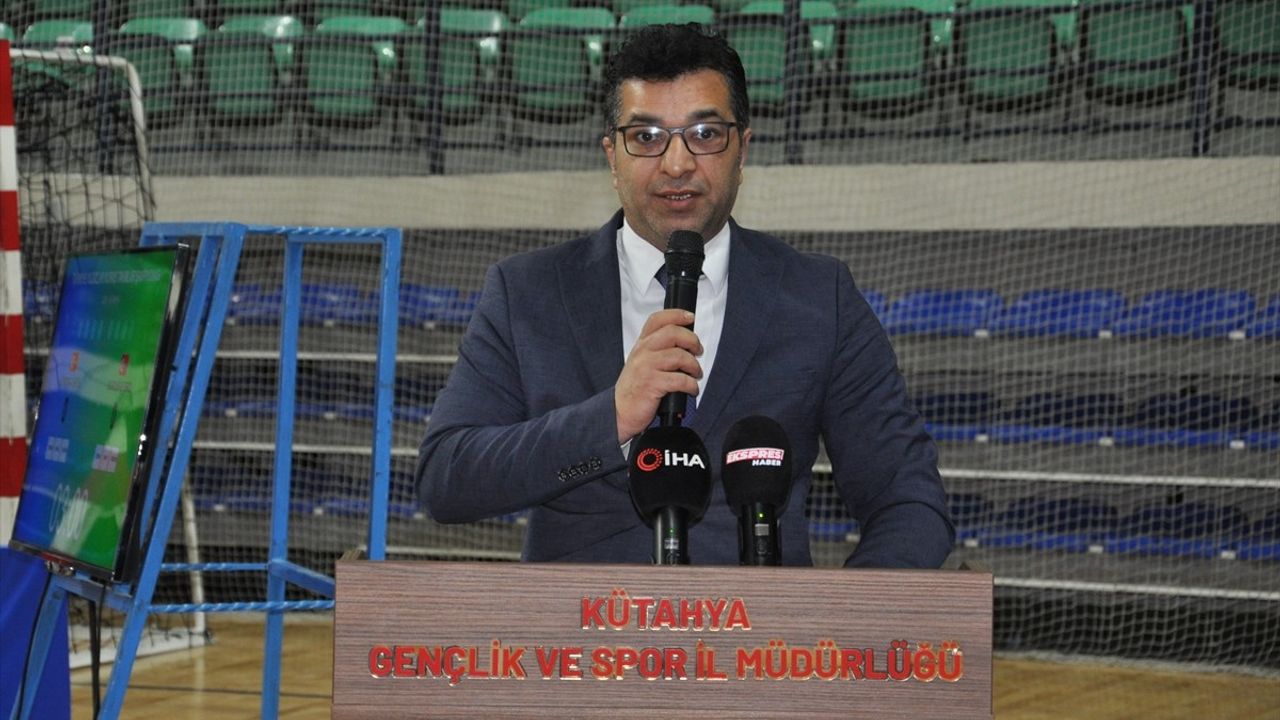 Yıldızlar Takımlar Türkiye Kuraş Şampiyonası Kütahya'da Başladı