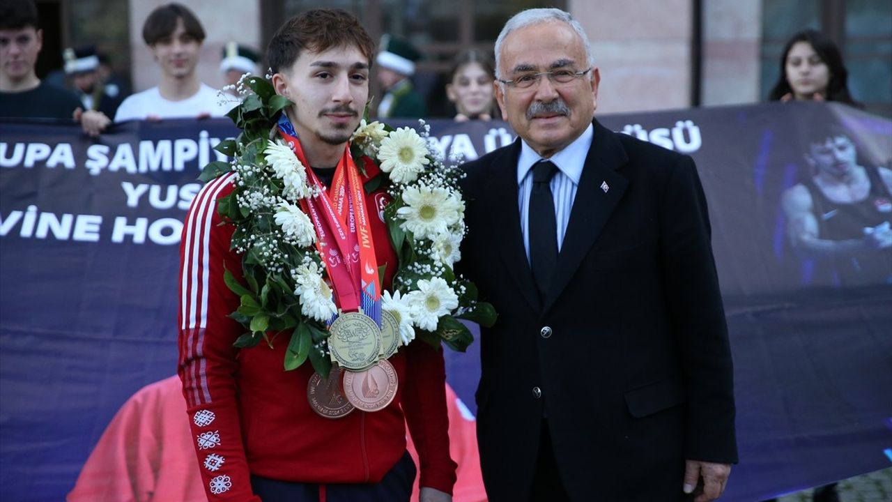 Yusuf Fehmi Genç'in Başarılı Dönüşü: Ordu'da Törenle Karşılandı