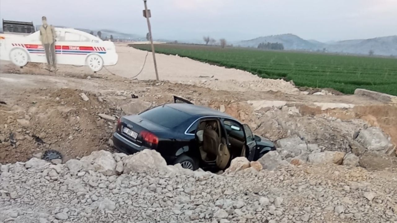 Adana'da Çukurda Kaza: 5 Yaralı