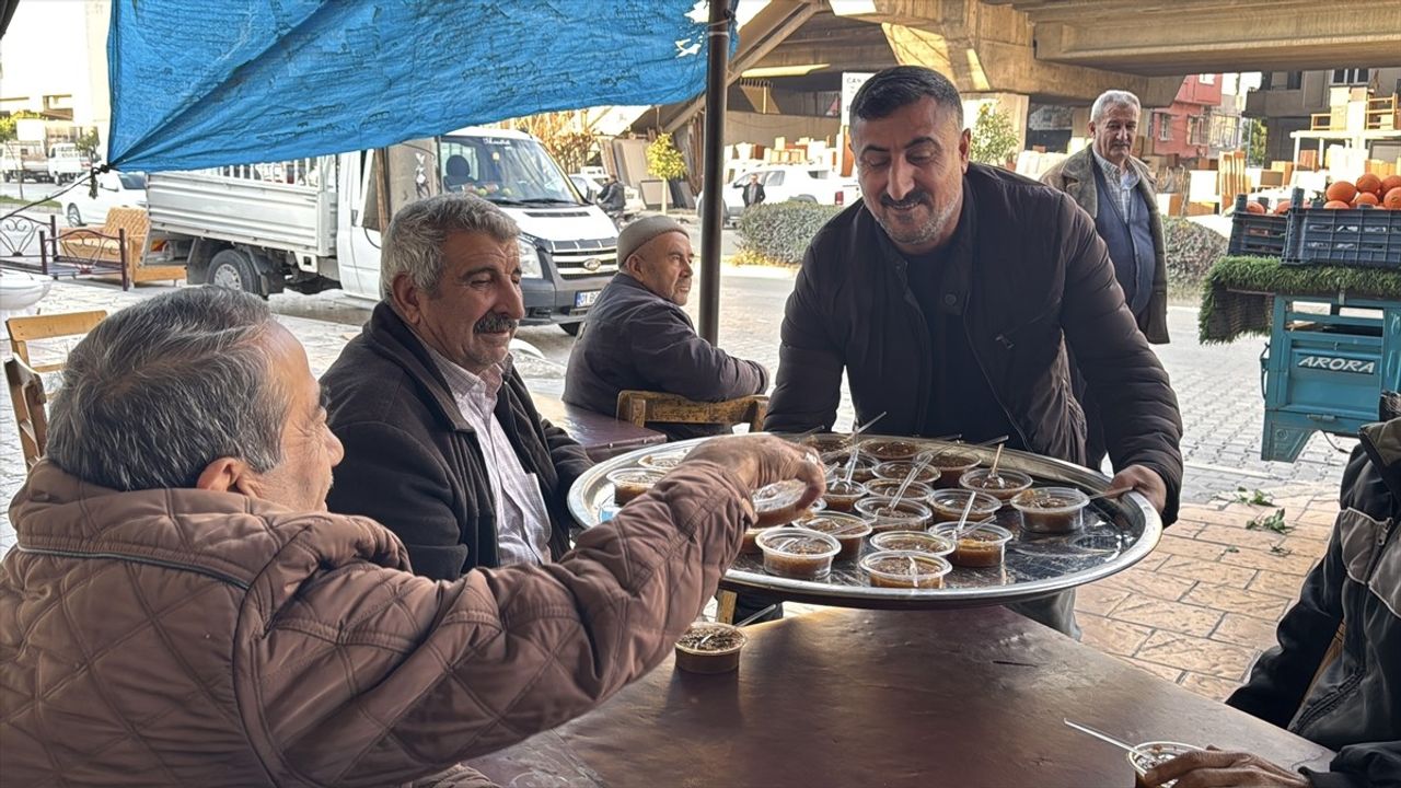 Adana'da Ferdi Tayfur İçin Anma Etkinliği