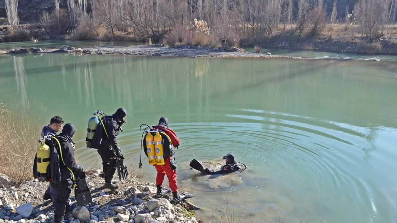 Adıyaman'da Kayıp Kadın İçin Arama Çalışmaları Devam Ediyor