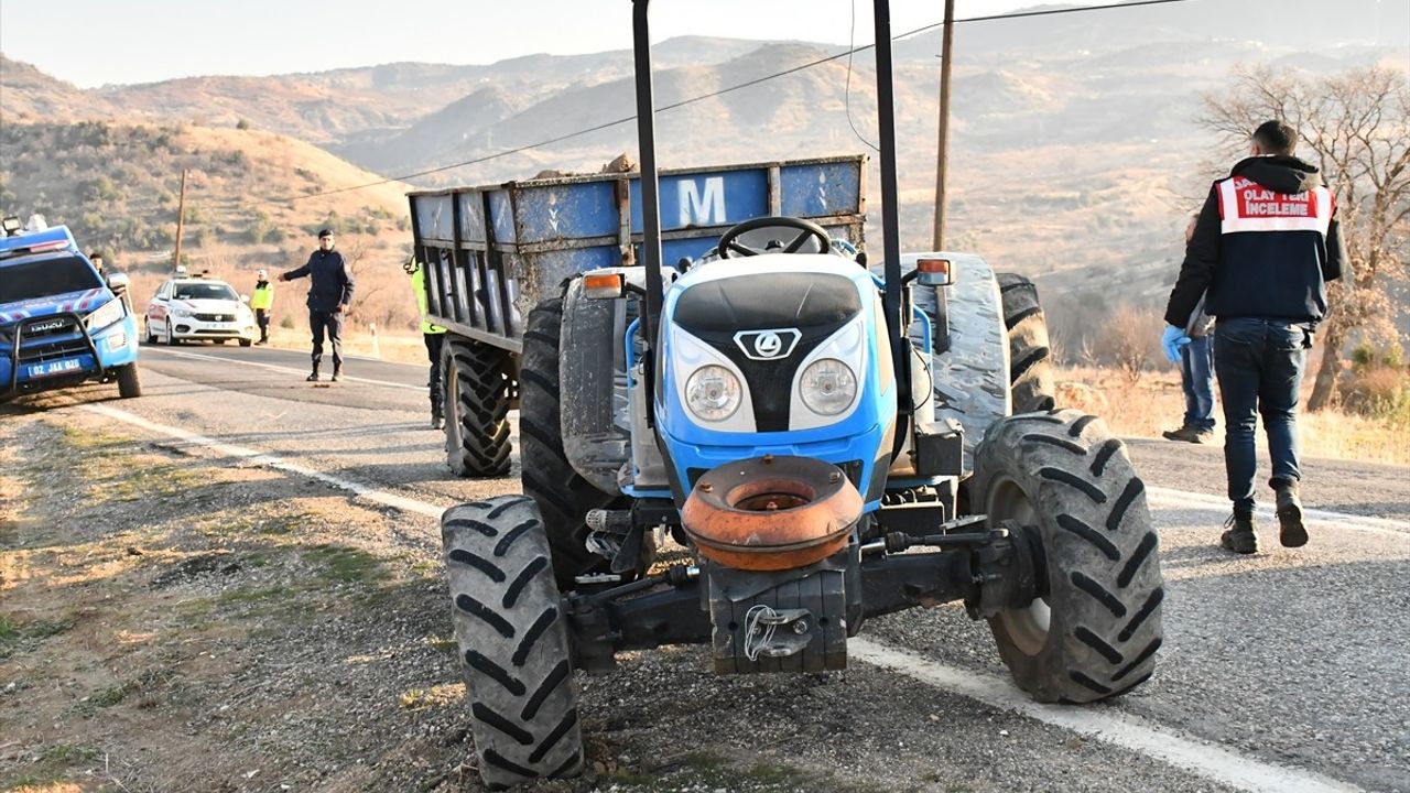 Adıyaman'da Trajedi: Seyir Halindeki Traktörden Düşen Kişi Hayatını Kaybetti