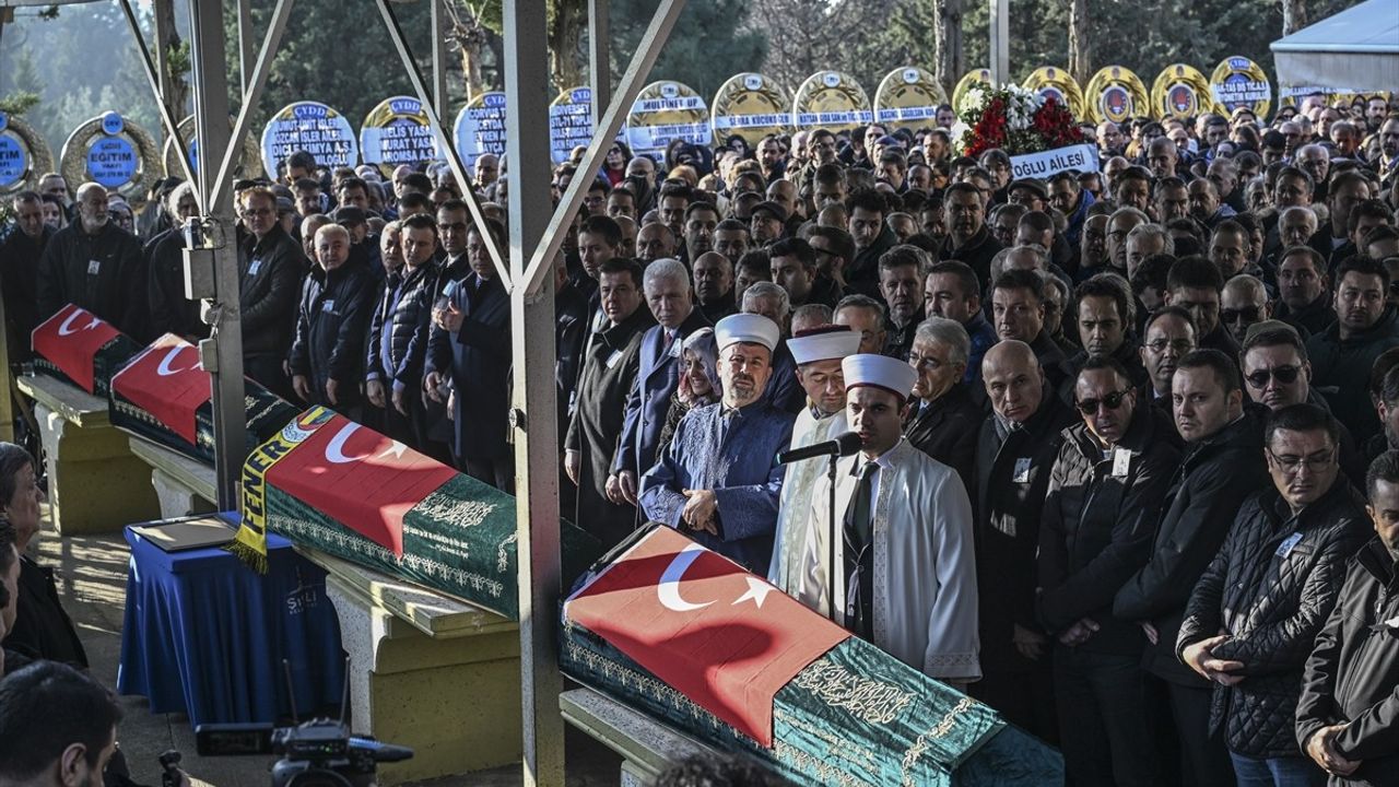 Bolu'daki Otel Yangınında Hayatını Kaybeden Güngör Ailesi Uğurlandı