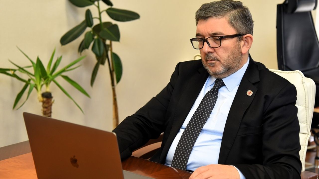 BŞEÜ Rektörü Prof. Dr. Kaplancıklı'nın Yılın Kareleri Tercihleri