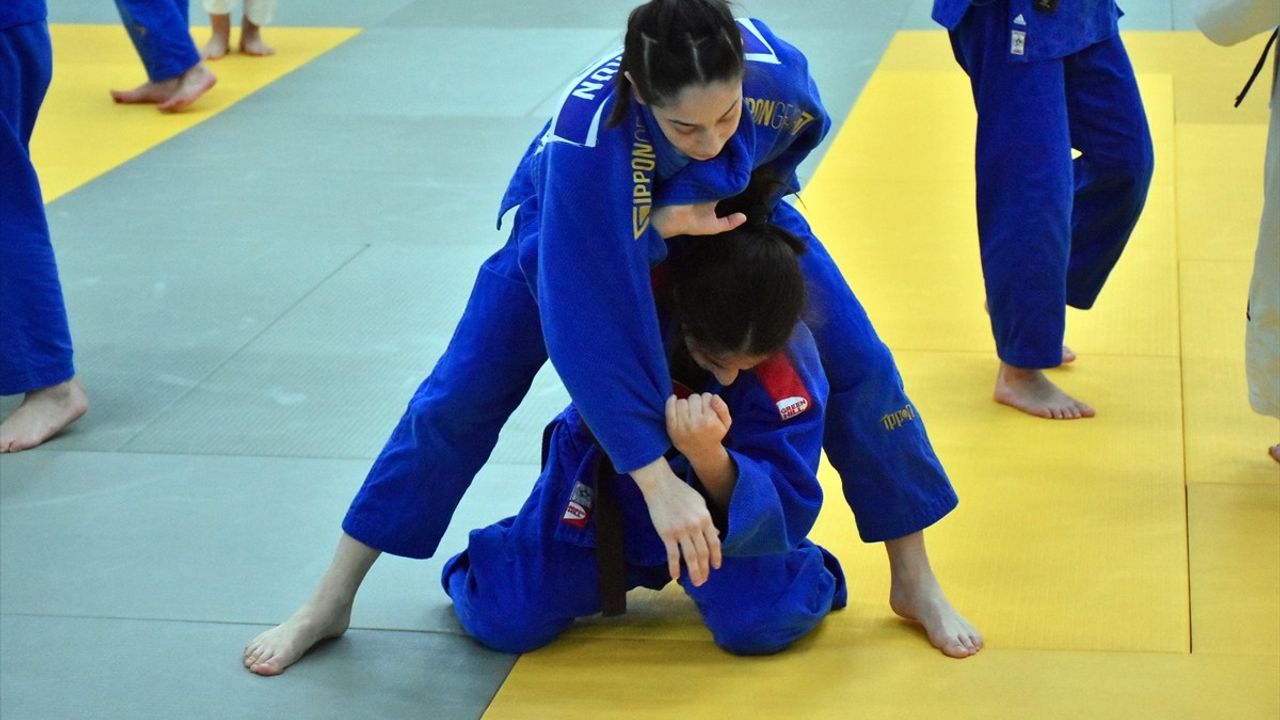 Büşra Ceylin Coşkun, Judoda Avrupa Üçüncüsü Olmayı Başardı