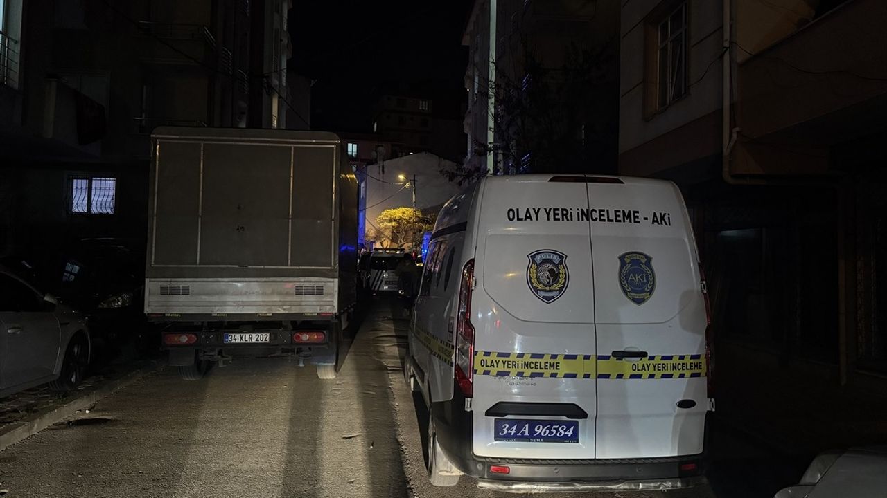 Çekmeköy'de Silahlı Saldırı: 2 Yaralı