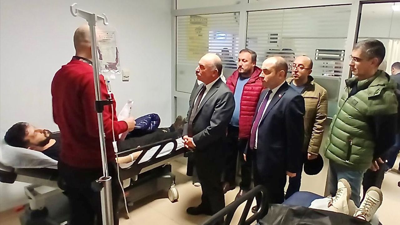 Çorum'da Trafik Kazası: Jandarma Komutanı ve Karakol Komutanı Yaralandı