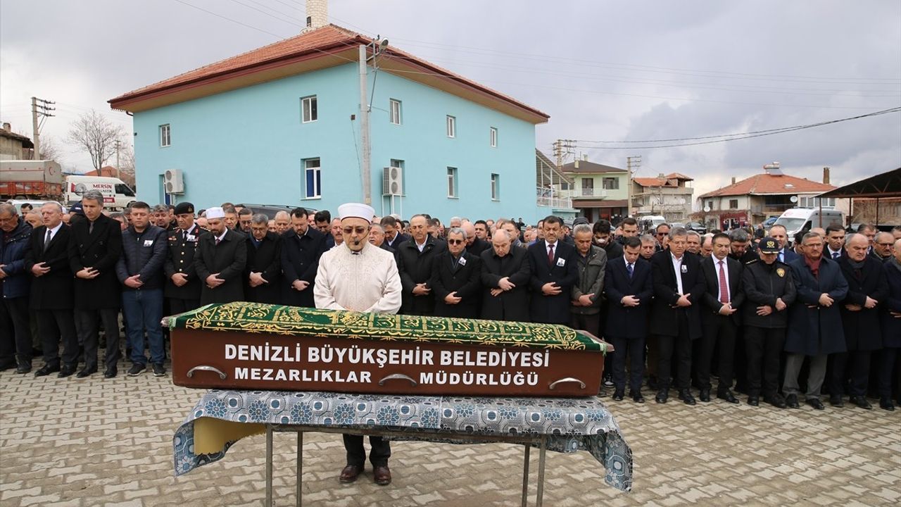 Denizli'de Traktör Kazası Sonrası Cenaze Töreni Düzenlendi