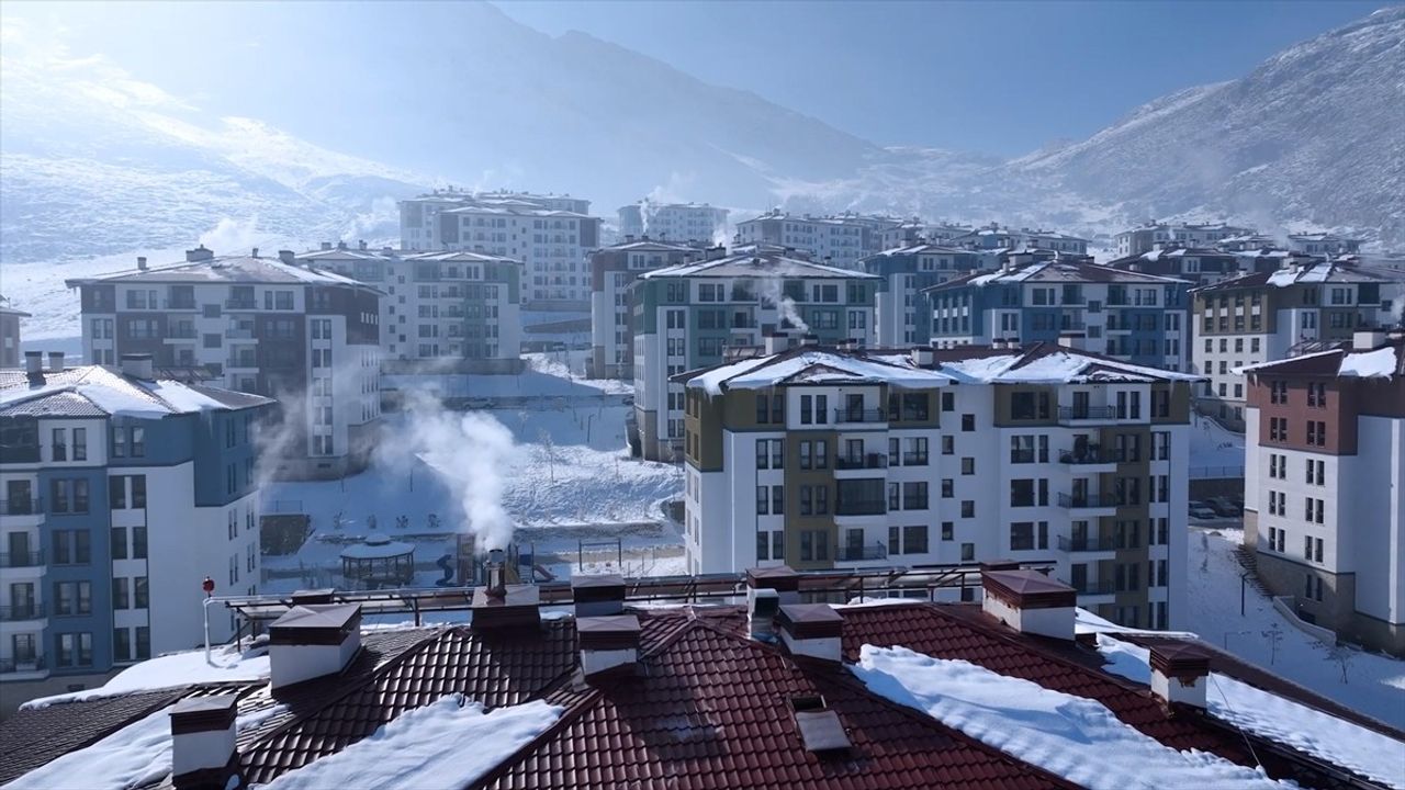 Elbistan'da Depremzedeler Yeni Evlerine Yerleşiyor