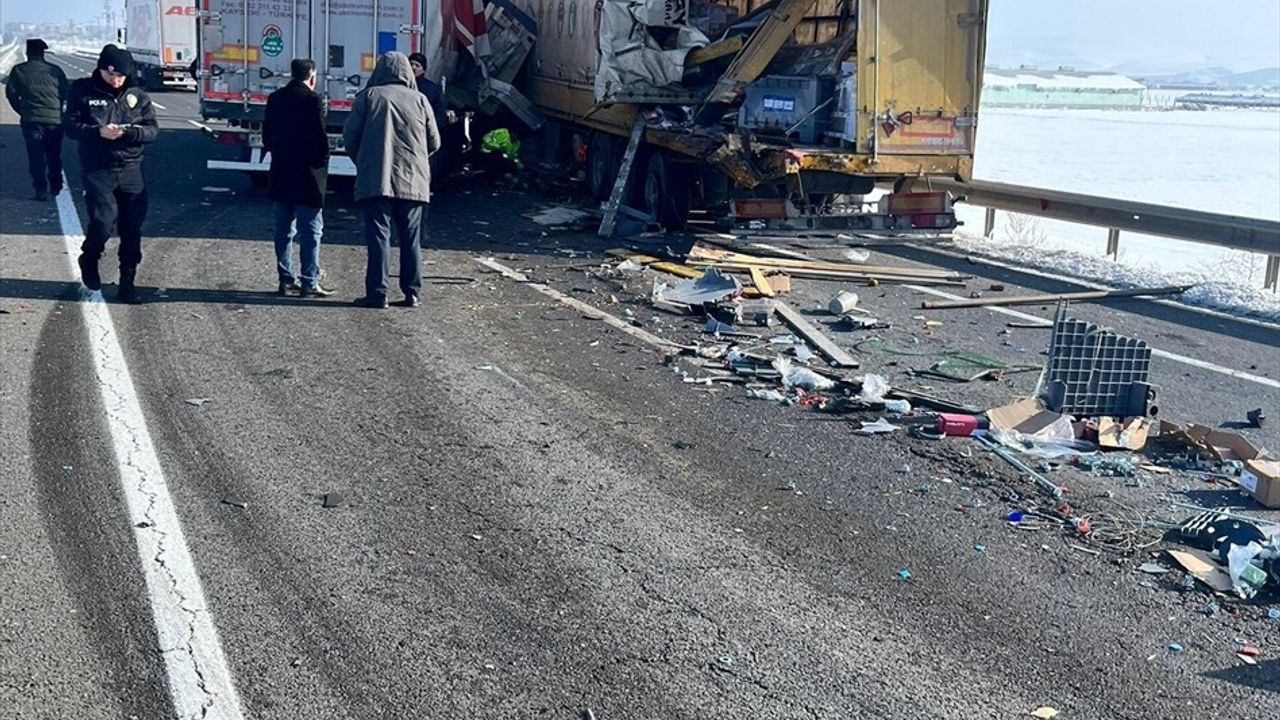 Erzurum'da Feci Kaza: Bir Sürücü Hayatını Kaybetti