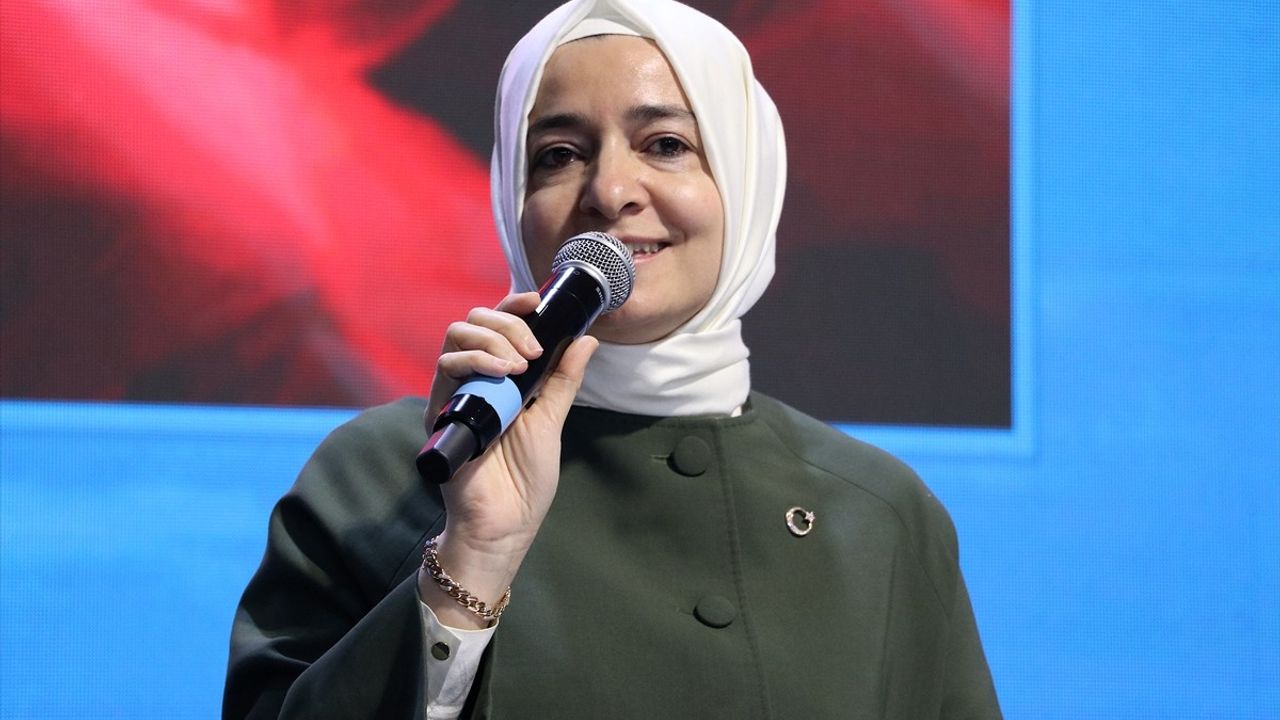 Filistin İçin Ses Yükseltti: Fatma Betül Sayan Kaya Gaziantep'te Konuştu