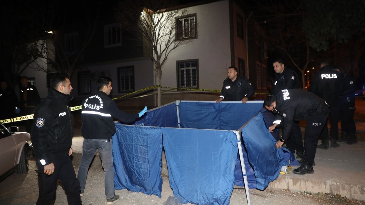 Gaziantep'te Taziye Evine Saldırı: 2 Ölü, 4 Yaralı