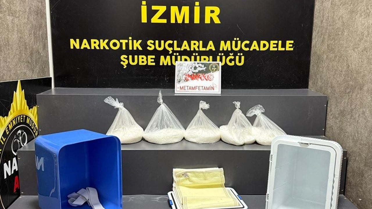 İzmir'de 5 Kilogram Sentetik Uyuşturucu Ele Geçirildi