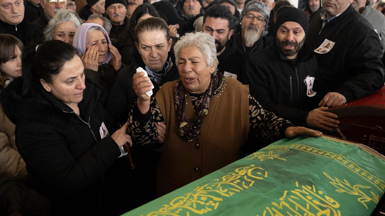 Kartalkaya'daki Yangın: Baba ve İki Çocuğun Cenazesi Ankara'da Defnedildi