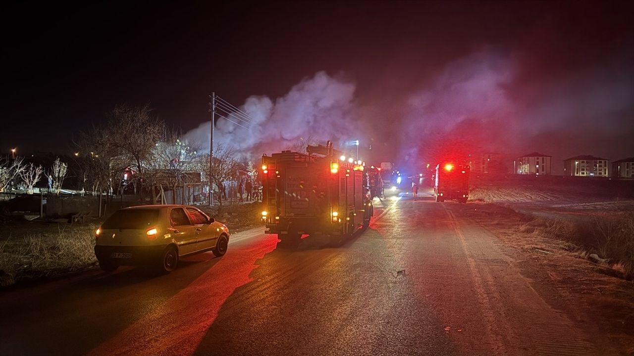 Kayseri'de Yangın Paniği: Müstakil Evde Yangın Çıktı