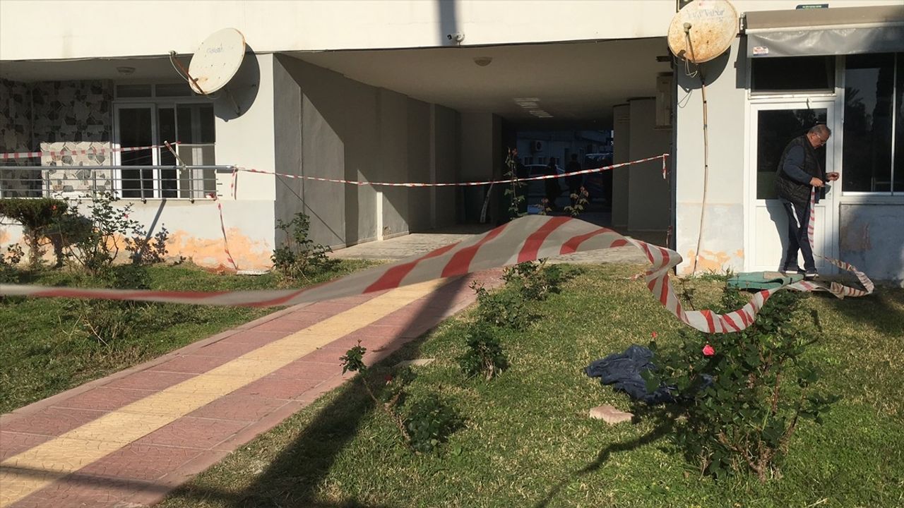 Mersin'de Apartmandan Düşme Olayı: İki Kişi Hayatını Kaybetti