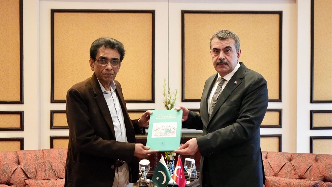 Milli Eğitim Bakanı Tekin, Pakistan'da Kadın Eğitimi Konferansında İfade Buldu