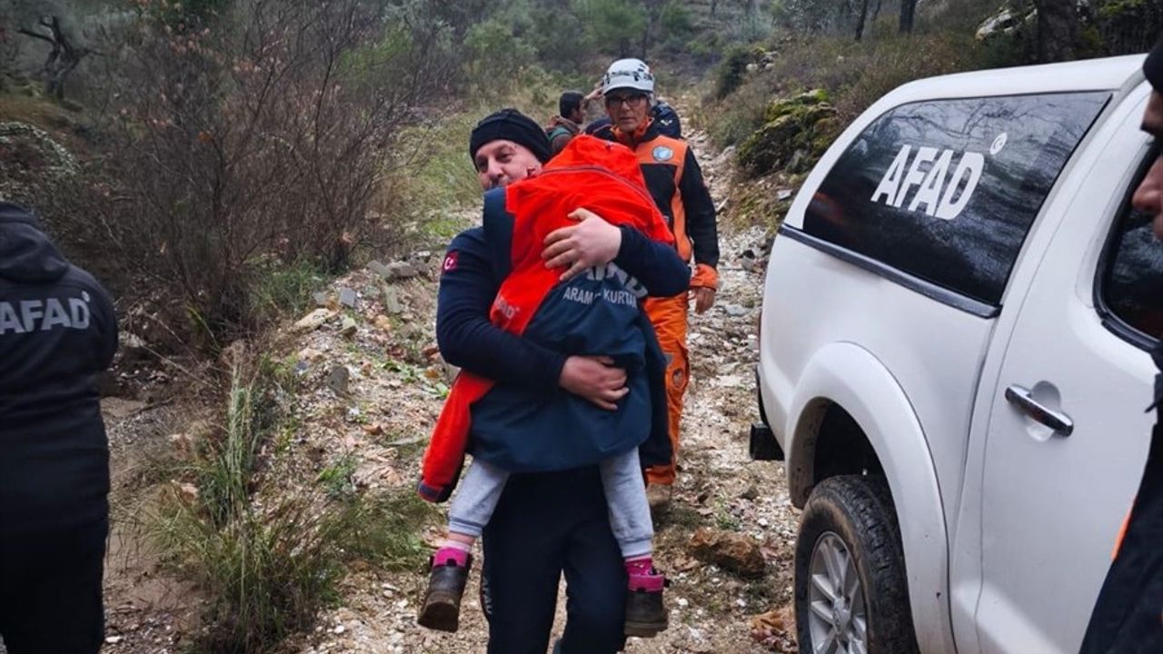 Muğla'da Kaybolan Yaşlı Kadın ve Torunları Bulundu