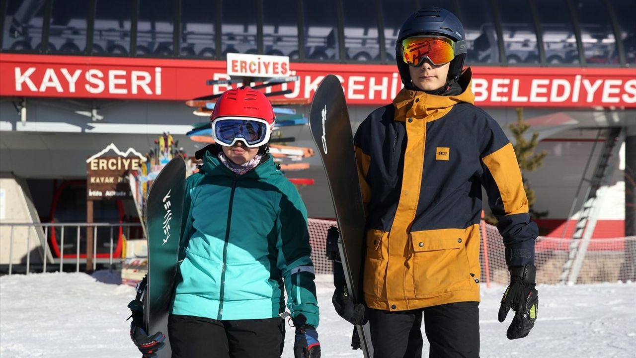 Palandöken'de Snowboard Şampiyonası Heyecanı