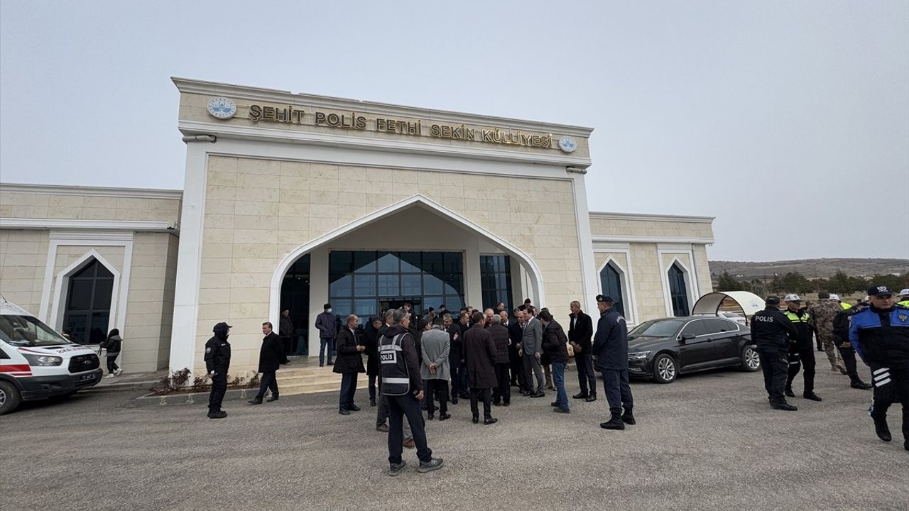 Şehit Polis Fethi Sekin Elazığ'da Anıldı