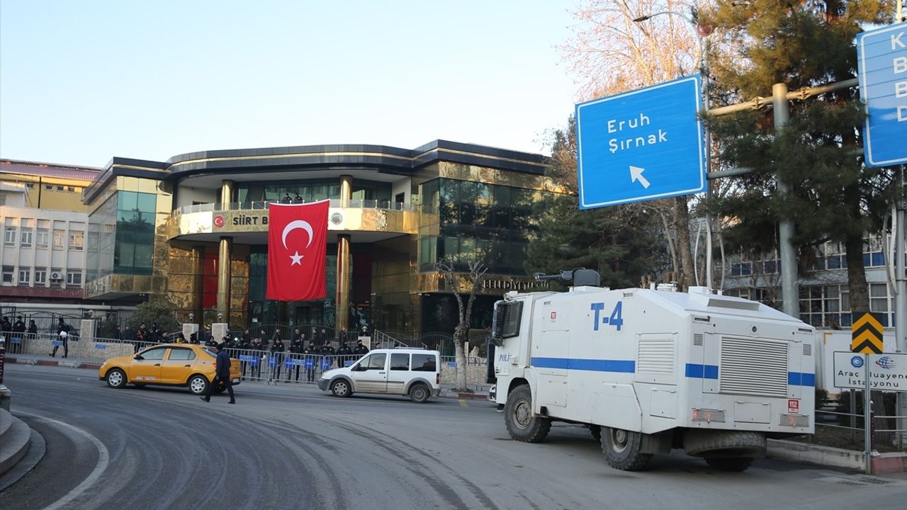 Siirt Belediye Başkanı Sofya Alağaş Görevden Alındı