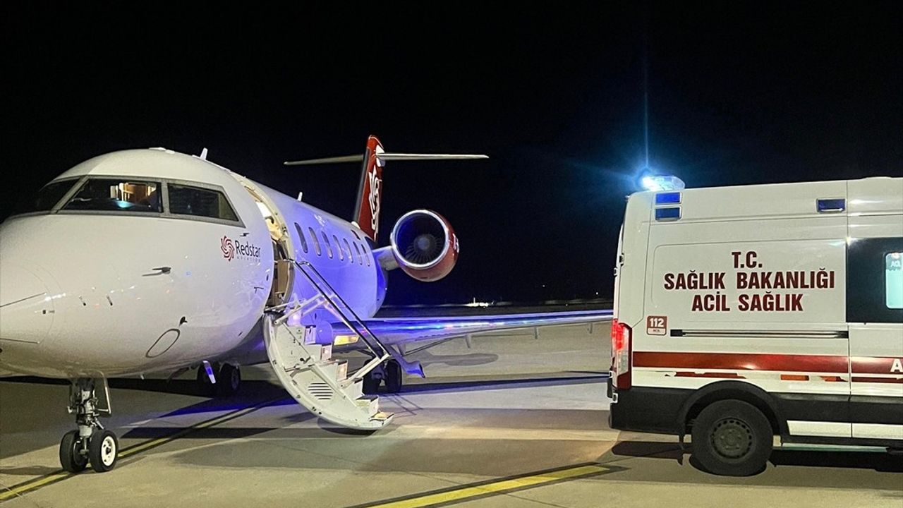 Şırnak'tan İstanbul'a Ambulans Uçakla Bebek Sevki