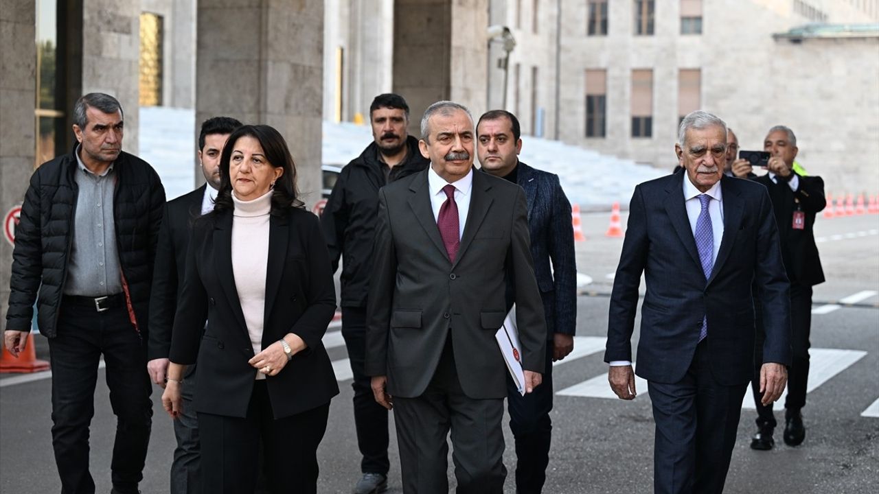 TBMM Başkanı Kurtulmuş, DEM Parti Heyetini Ağırladı