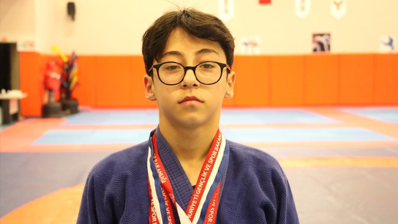 14 Yaşındaki Mert Akif Uluğ, Judoda Balkan Şampiyonluğu İçin Hazırlanıyor