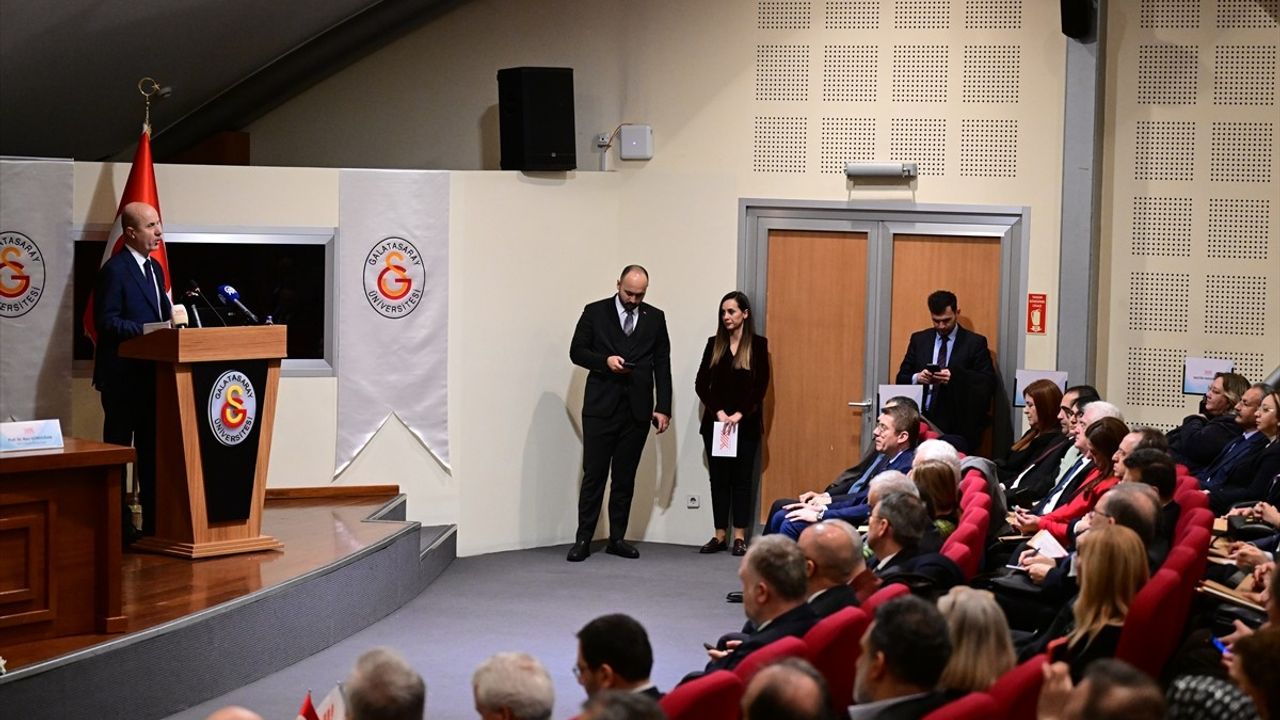 2030'a Doğru Yükseköğretim Vizyonu Toplantısı: Yenilikçi Programlarla Geleceğe Hazırlık