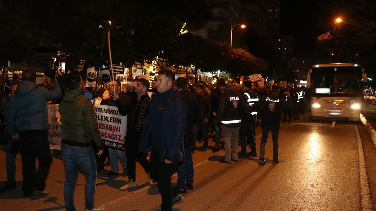 Adana'da 6 Şubat Depremlerinde Hayatını Kaybedenler Anıldı