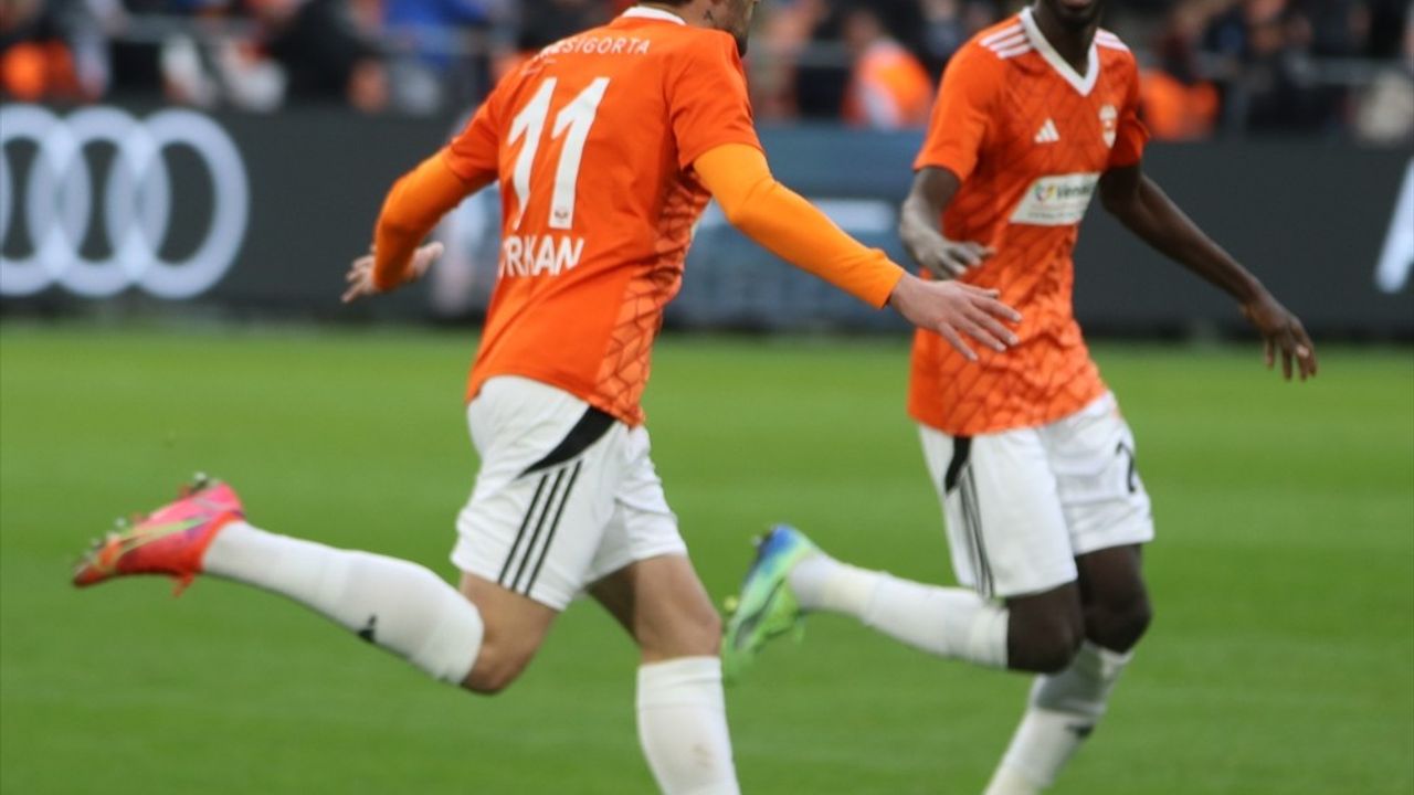 Adanaspor, Manisa FK'yı 2-1 Mağlup Etti