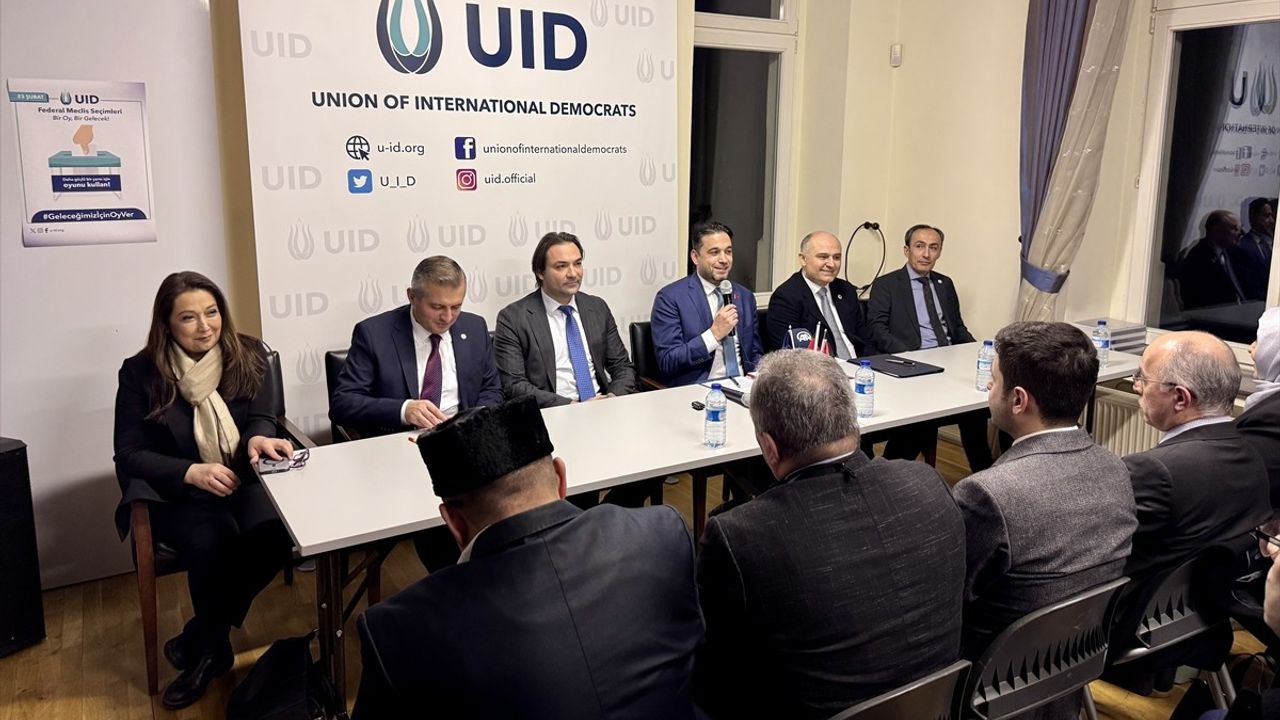 Almanya'da Erken Seçimler için Türk Vatandaşlarına Katılım Çağrısı