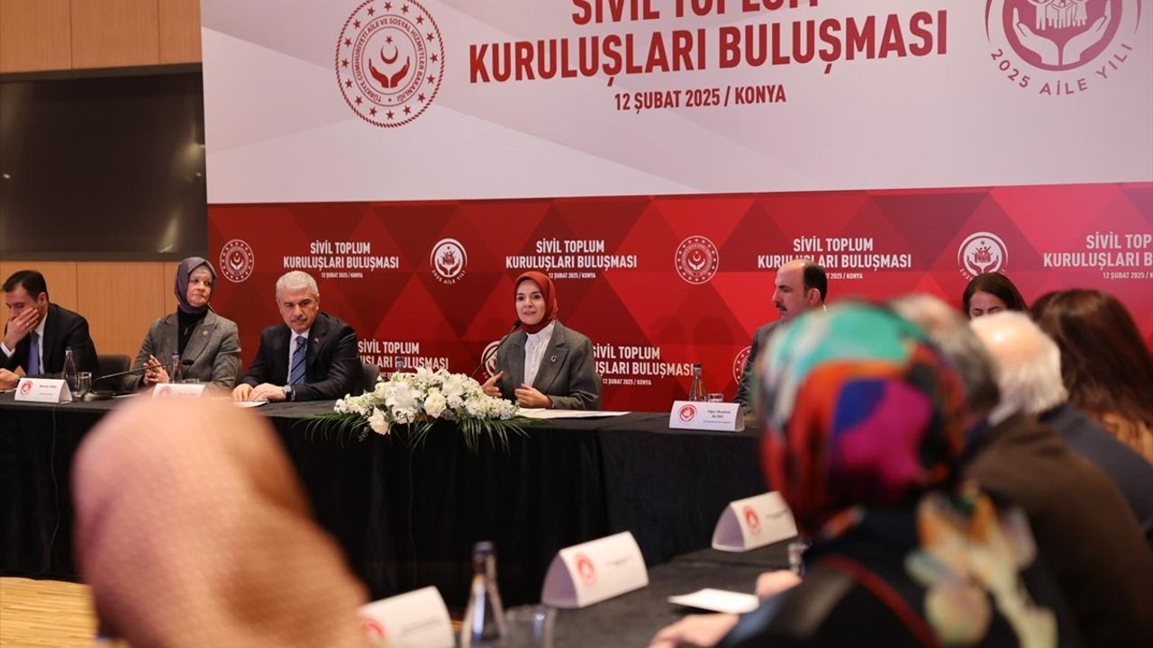 Bakan Göktaş, Konya'da Sivil Toplum Temsilcileriyle Buluştu