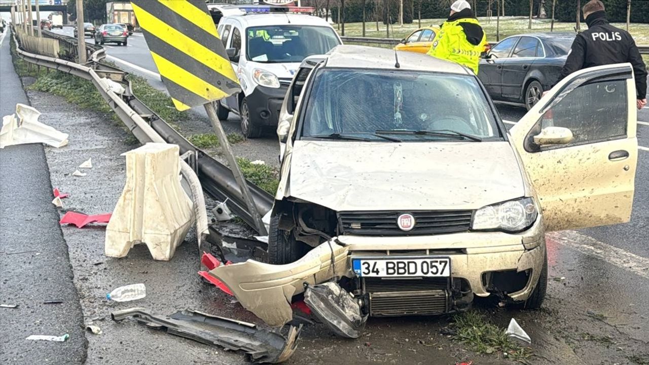 Bayrampaşa'da Kaza: 2 Yaralı