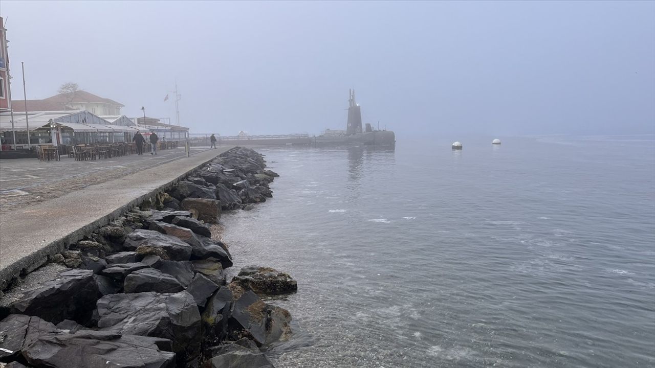 Çanakkale Boğazı Sis Nedeniyle Geçici Olarak Kapandı