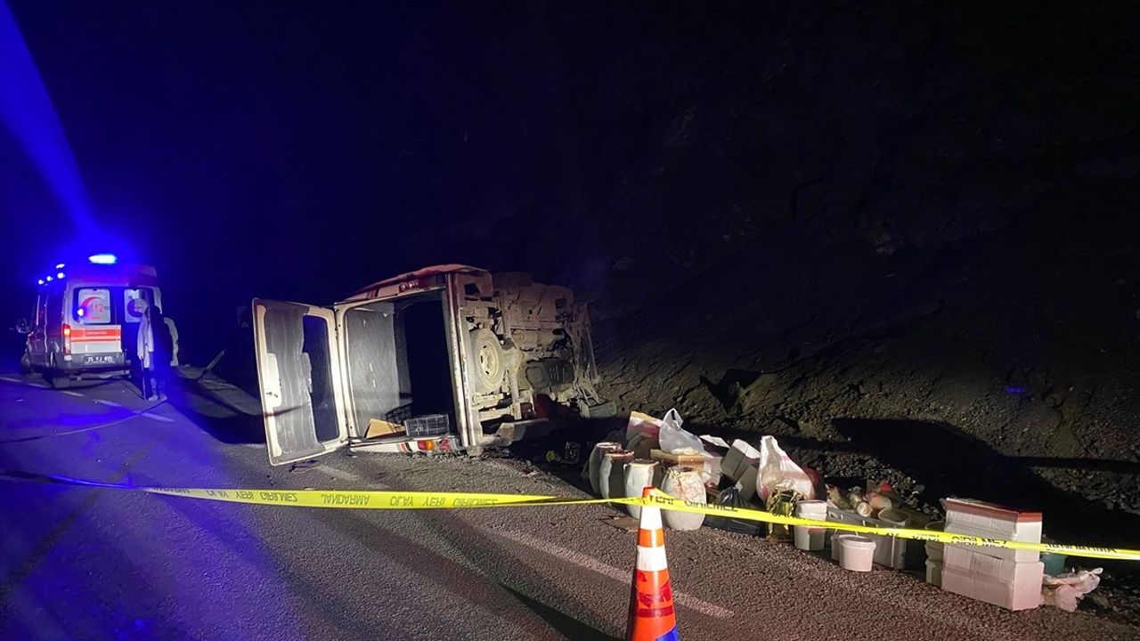 Erzurum'da İki Ayrı Trafik Kazasında 1 Ölü, 4 Yaralı