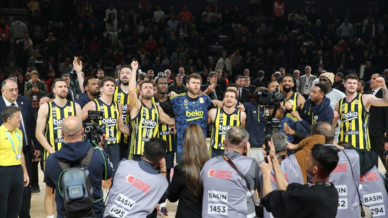 Fenerbahçe Beko, Beşiktaş'ı Mağlup Ederek Türkiye Kupası'nı Kazandı