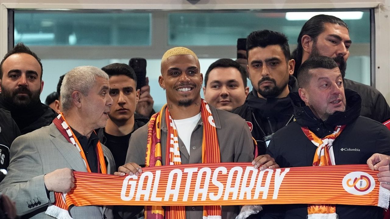 Galatasaray, Mario Lemina ile Transfer Görüşmelerine Başladı