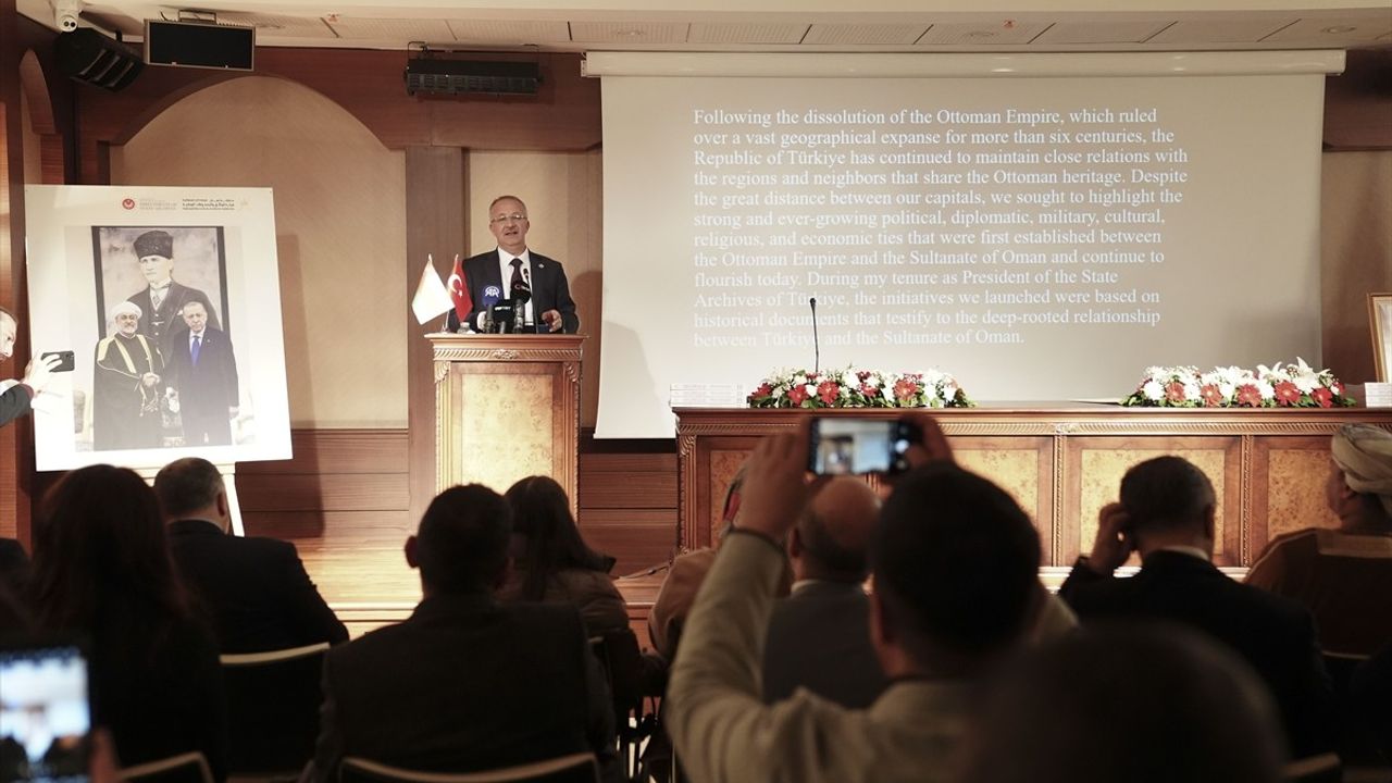 Gazi Üniversitesi Rektörü Uğur Ünal'a Umman'dan Onur Nişanı