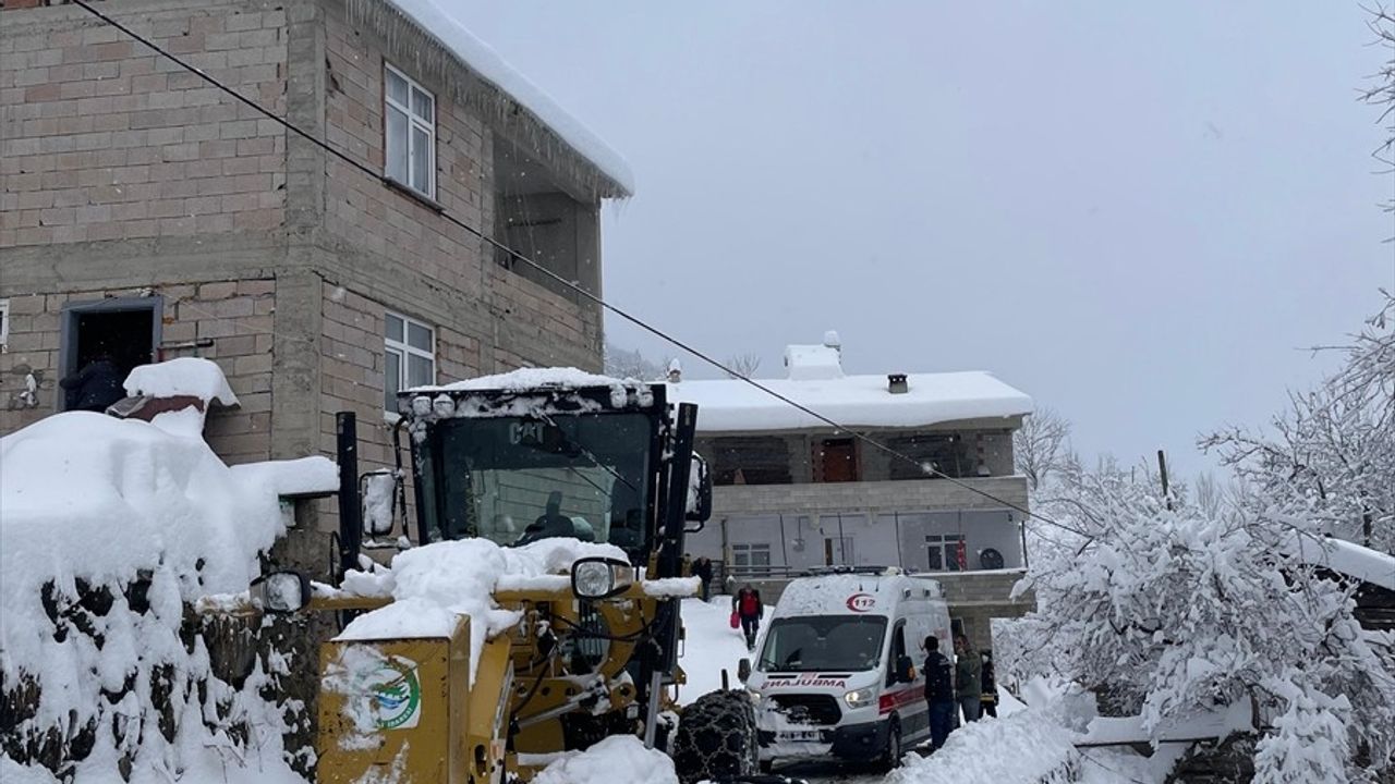 Giresun'da Kar Mağdurlarına Ekip Desteği