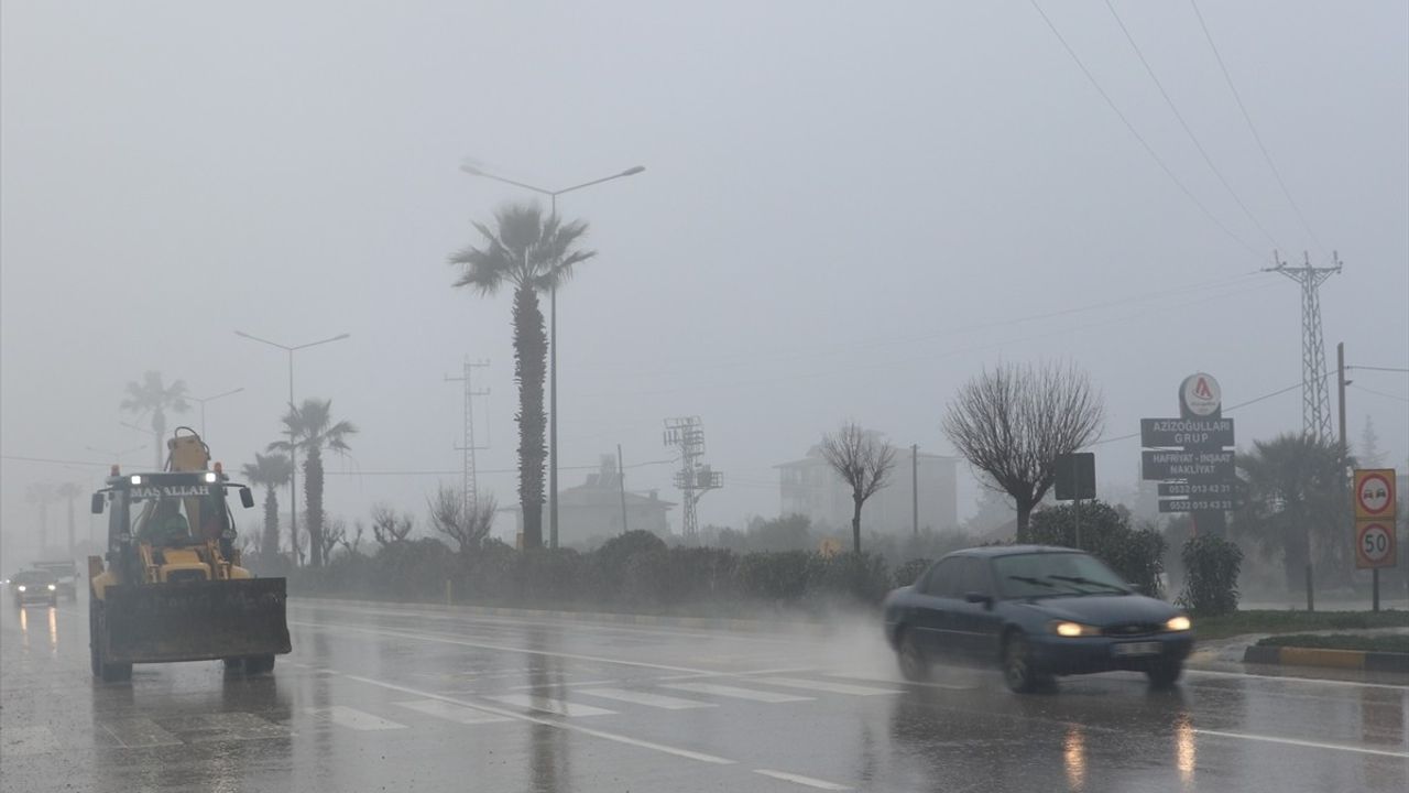 Hatay'da Sis, Görüş Mesafesini Azalttı