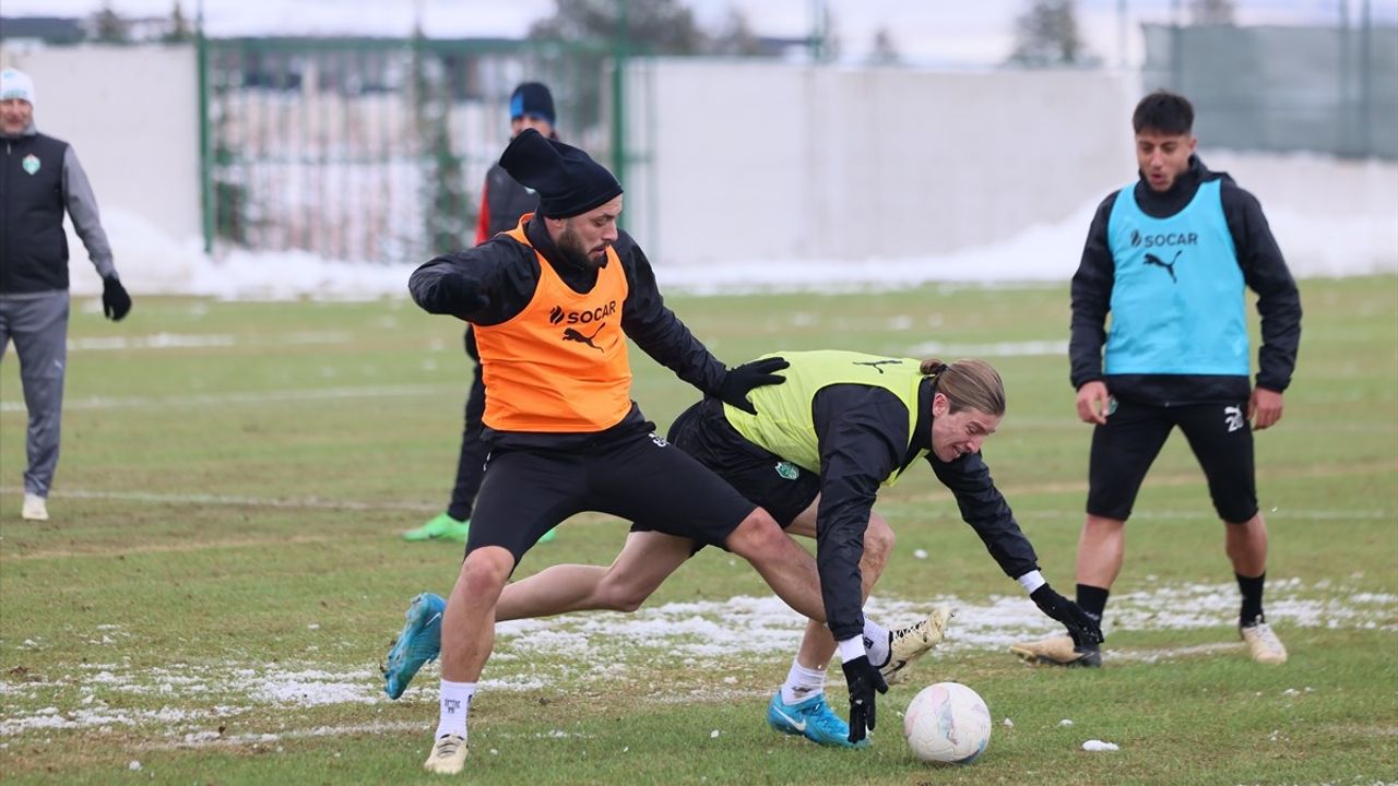 Iğdır FK, Erzurumspor Maçına Hazırlıklarını Sürdürüyor