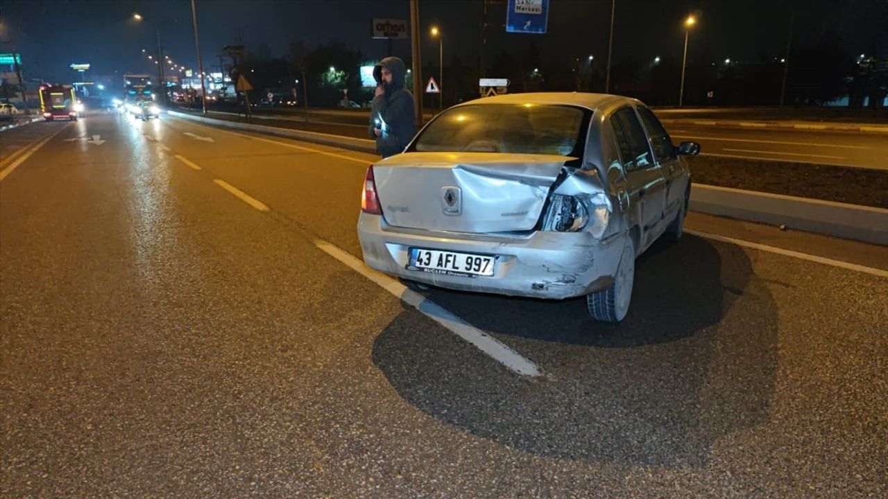 İnegöl'de Trafik Kazası: 2 Yaralı