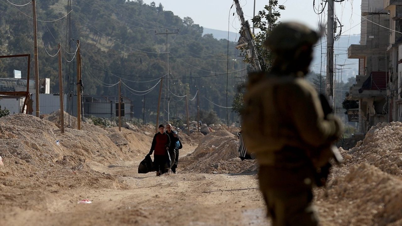 İsrail, Batı Şeria'daki Nur Şems Mülteci Kampı'nda 11 Evi Yıkacak