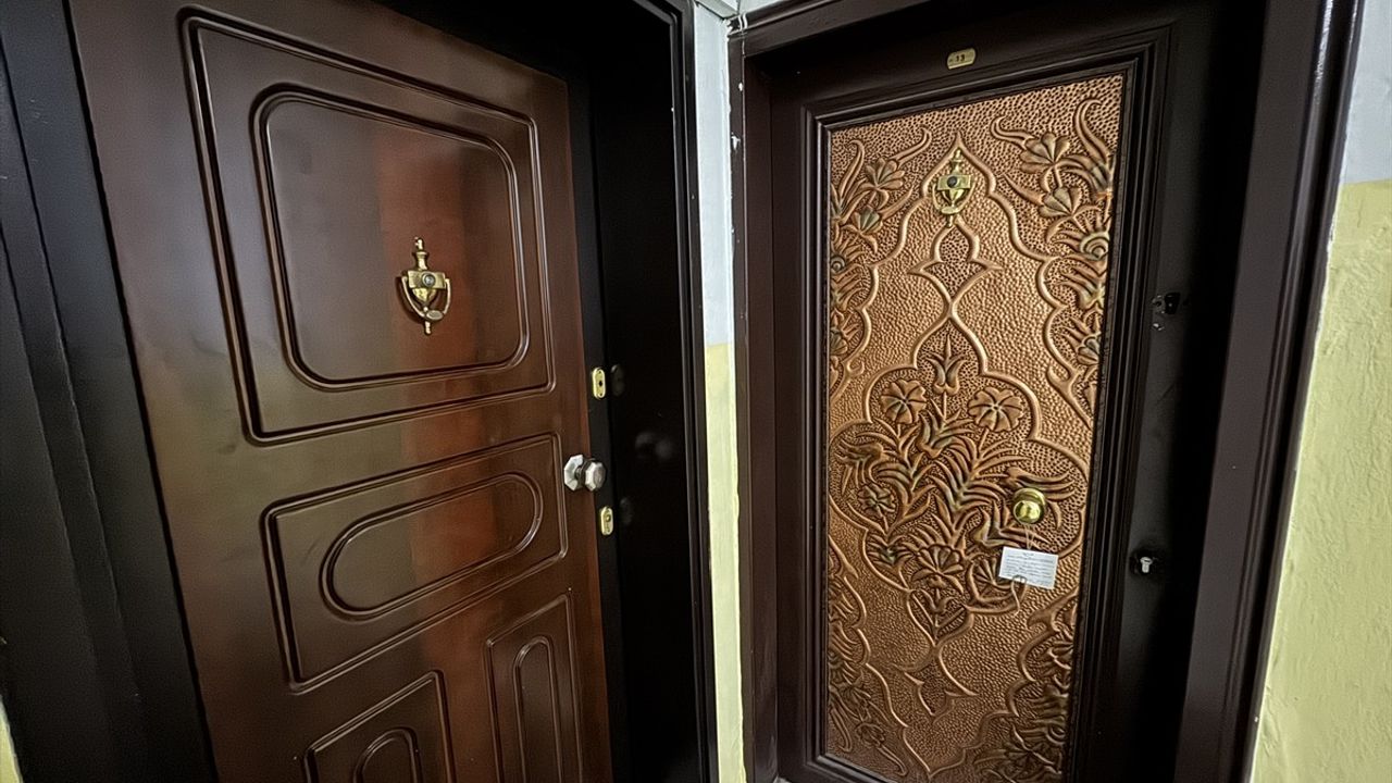 İzmir'de Yalnız Yaşayan Kadının Kemikleri İstanbul'da İncelenecek