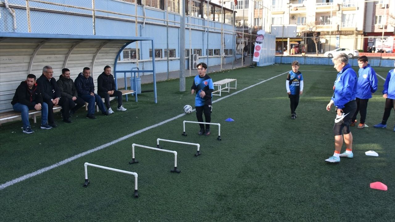 Kadın Antrenör Görkem Hasırcı'nın Futbol Hayali